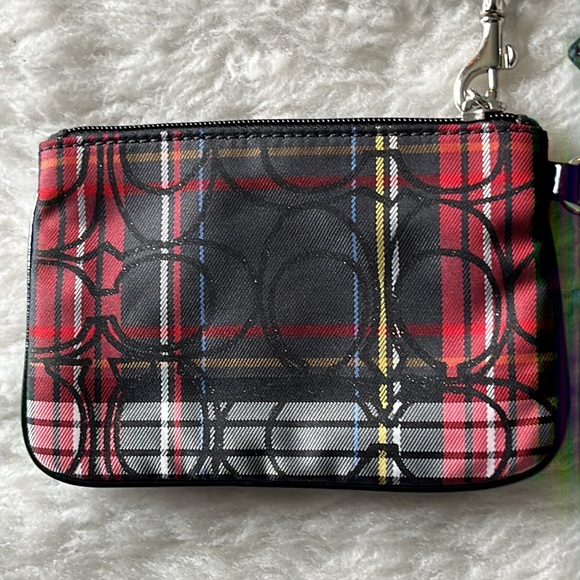 NWT COACH Tartan plaid signature holiday top zip wristlet - Picture 3 of 10